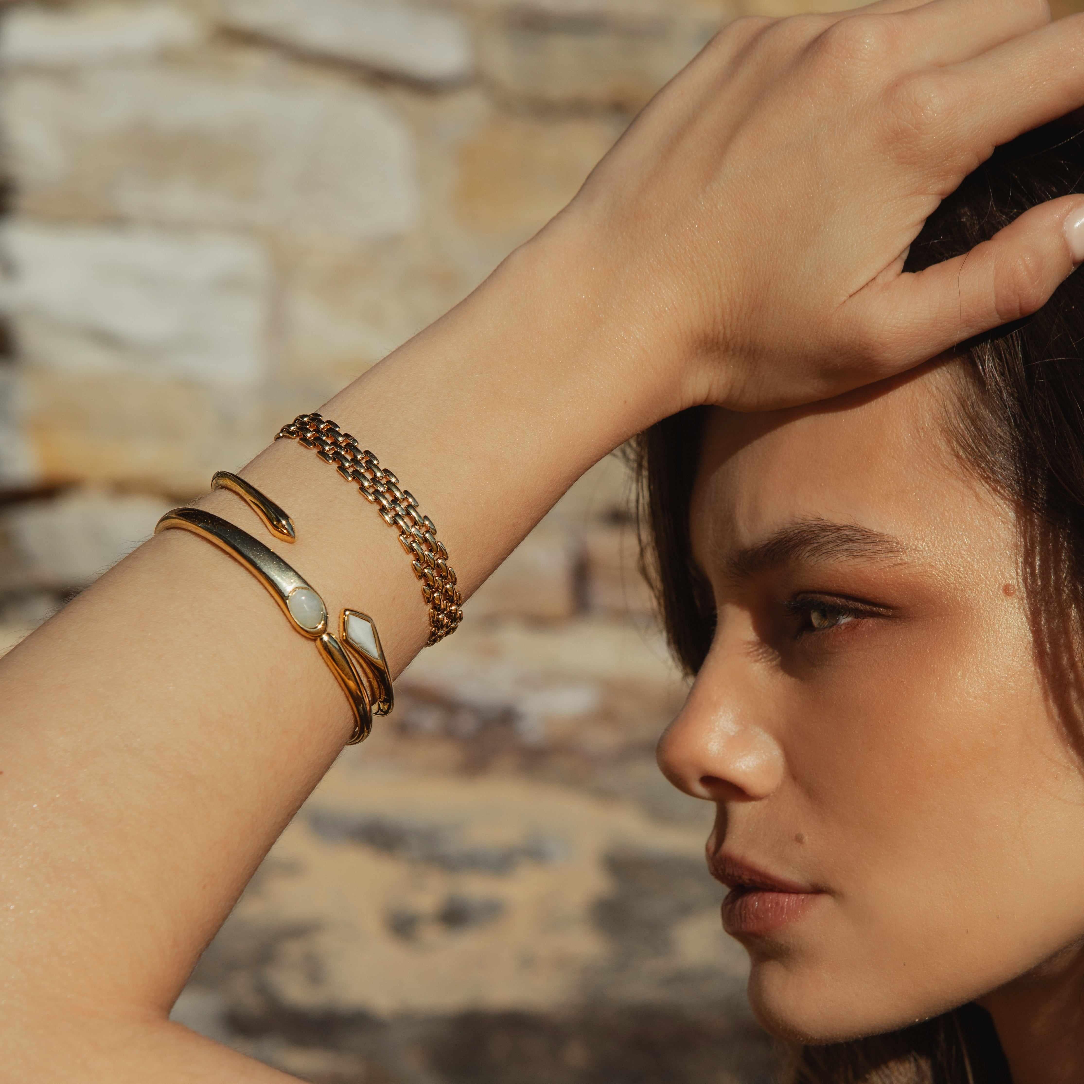 Amyra semi-precious cuff bracelet - waterproof - Image 3
