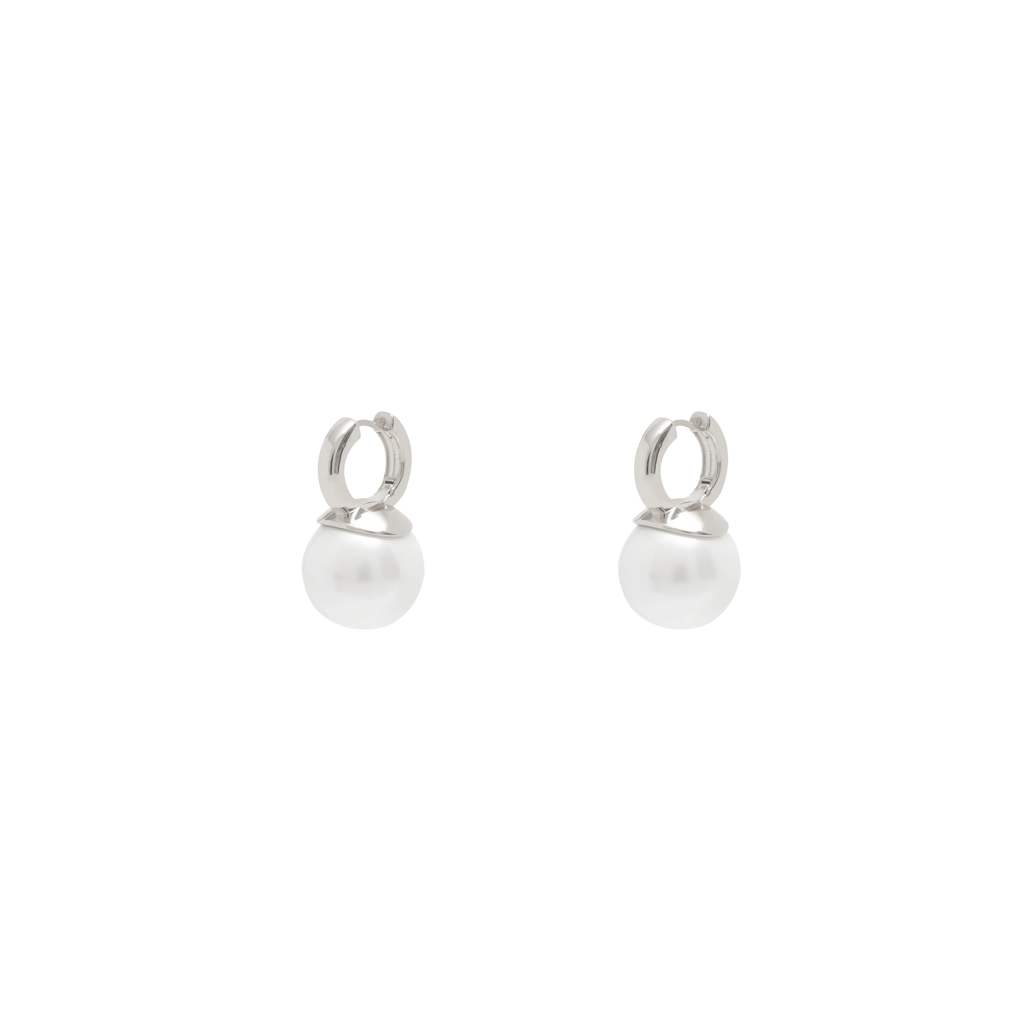 Arlette pearl huggies - Image 3