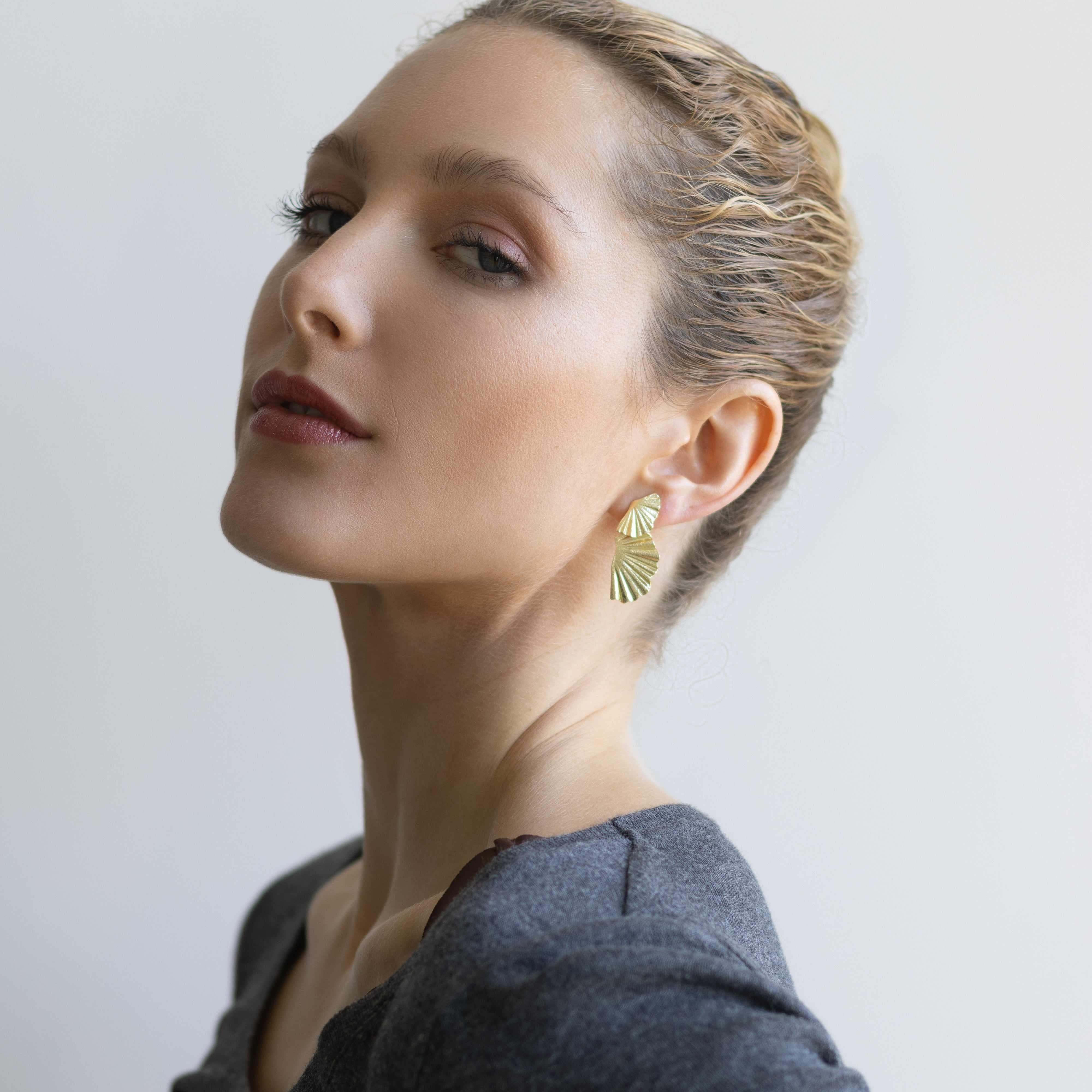 Aylin shell earrings - Image 2