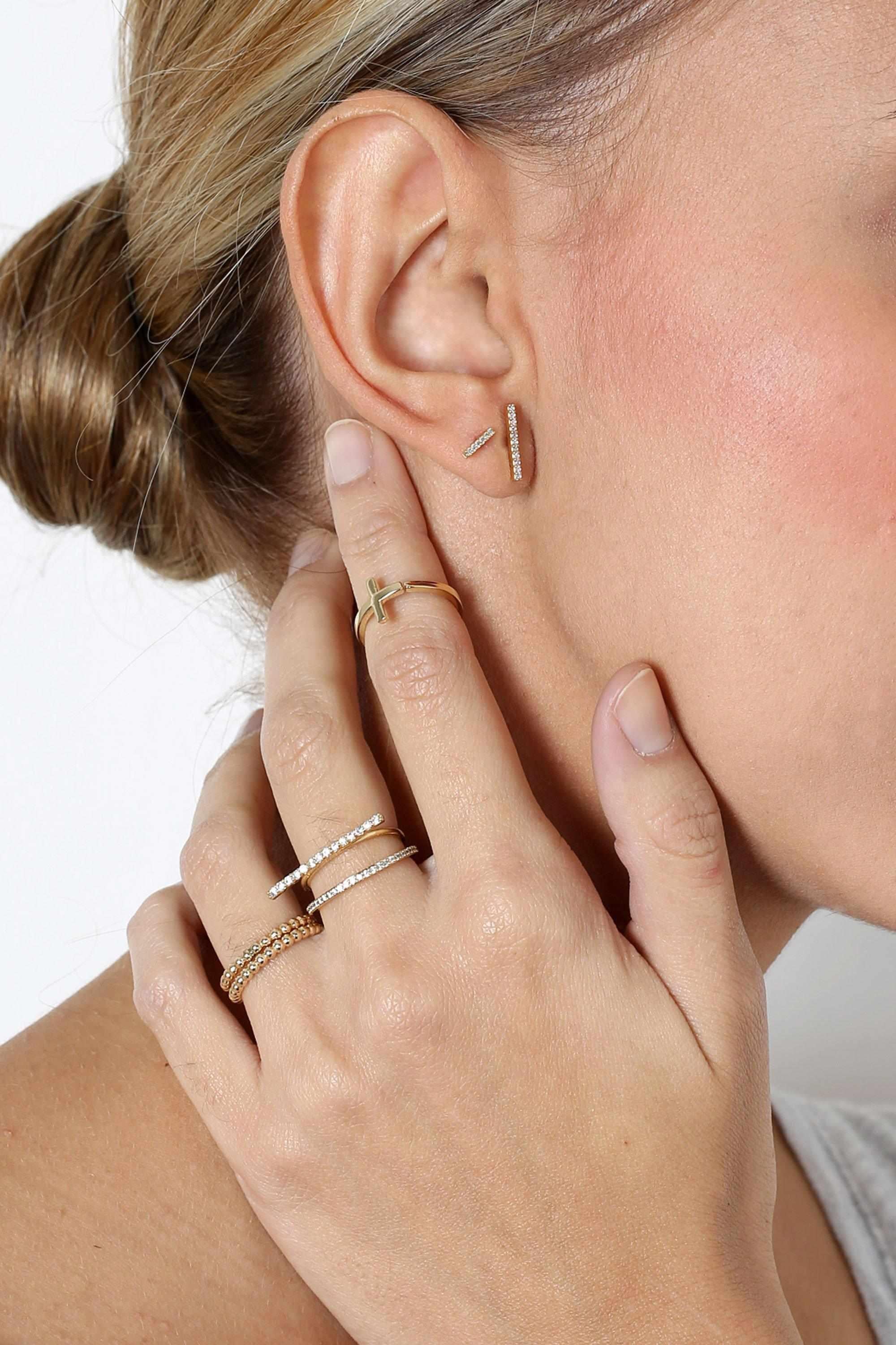 Bo long crystal bar earring - Image 4