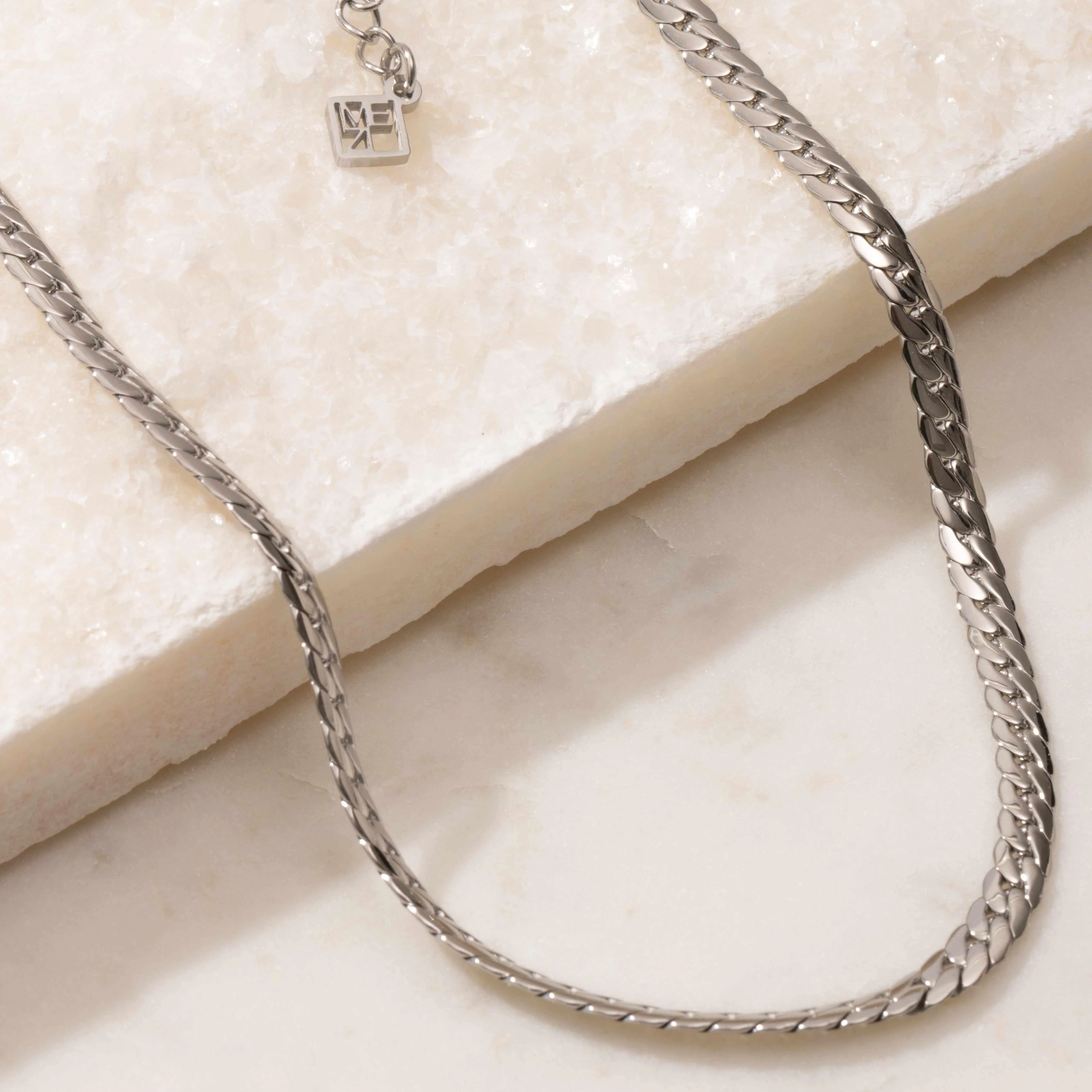 Curb chain waterproof necklace - Image 3