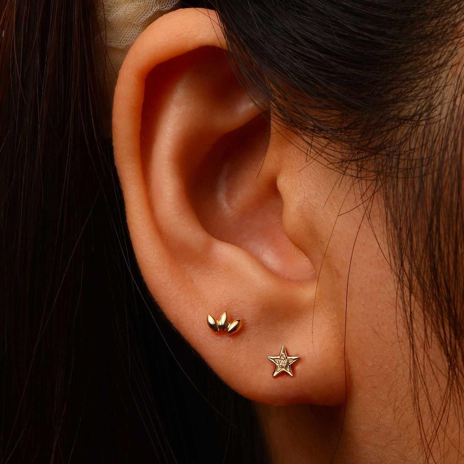 Reno Crystal Star Labret Earring – 14K Solid Gold Flat Back - Image 2