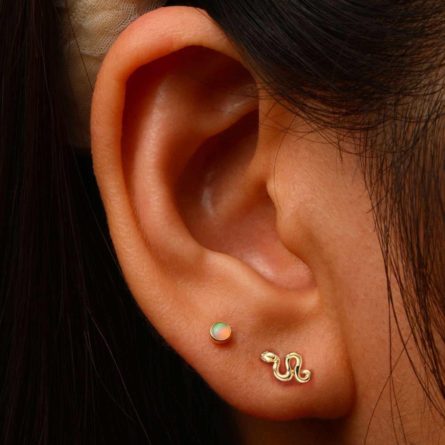 Riga Snake Labret Earring – 14K Solid Gold Flat Back - Image 2