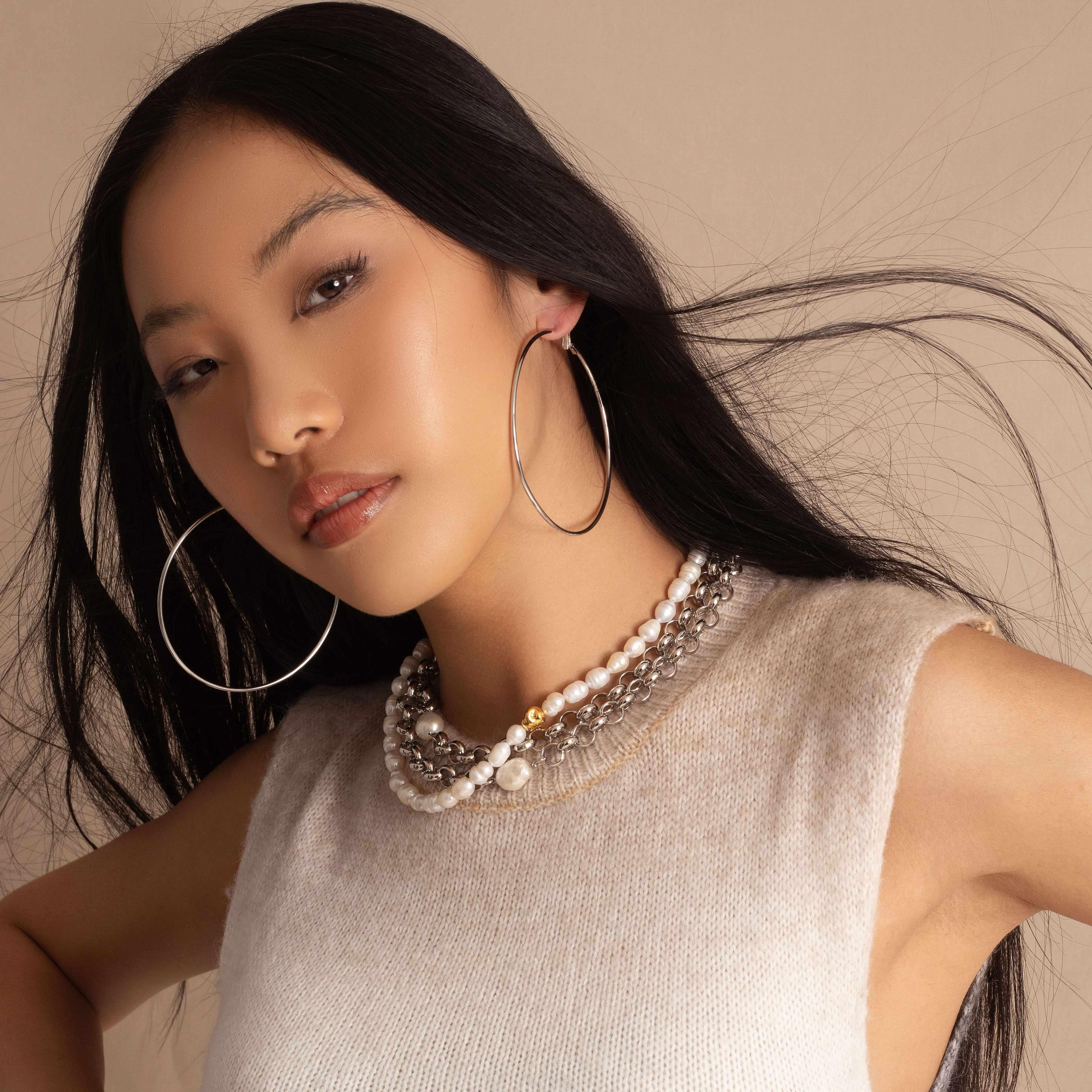 Taci large hoop earrings - Image 2